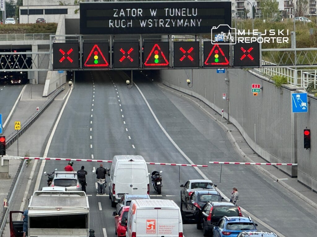guney koprusu nde uc arac carpisti trafik sikisikligi 11 kilometreden daha uzun tunel kapali 8591