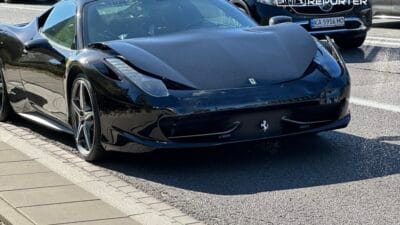 Hız yapan ferrari iki araca çarptı. Yaklaşık bir milyon zloti değerindeki spor otomobil hurdaya döndü 2 Hiz yapan ferrari iki araca carpti yaklasik bir milyon zloti degerindeki spor otomobil hurdaya dondu 13342