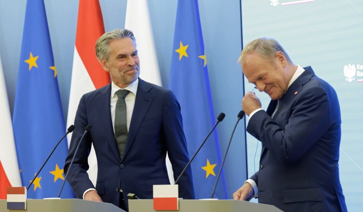 Hollanda polonya uzerindeki insansiz hava araci kazasinin ardindan rus buyukelcisini cagirdi 10509