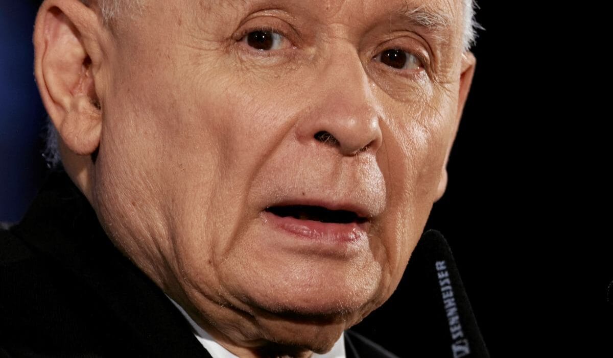 'hukuk ve adalet'in en büyük sırlarından biri'. Kaczynski'nin 'rüyası' ortaya çıktı" 1 Hukuk ve adalet in en buyuk sirlarindan biri kaczynski nin ruyasi ortaya cikti 13766