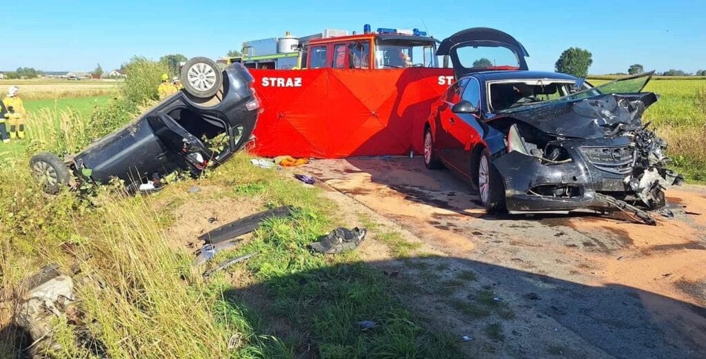 İki araç arasında trajik çarpışma. Bir kişi öldü 1 I ki arac arasinda trajik carpisma bir kisi oldu 12202