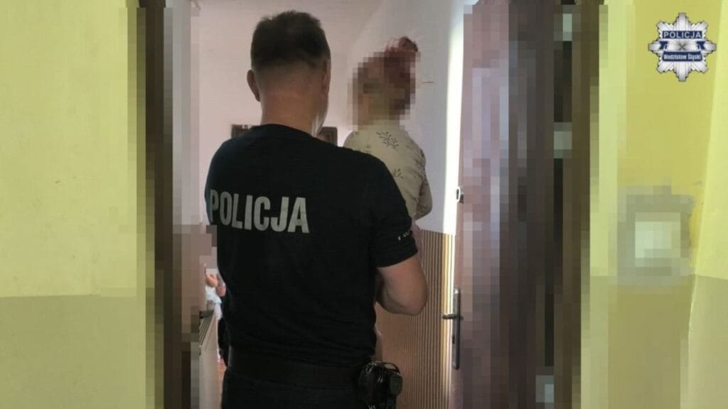 i ki yasinda bir kiz cocugu radlin de bir sokakta yalinayak dolasiyordu annesi olayi soyle anlatti 8406