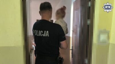 I ki yasinda bir kiz cocugu radlin de bir sokakta yalinayak dolasiyordu annesi olayi soyle anlatti 8406