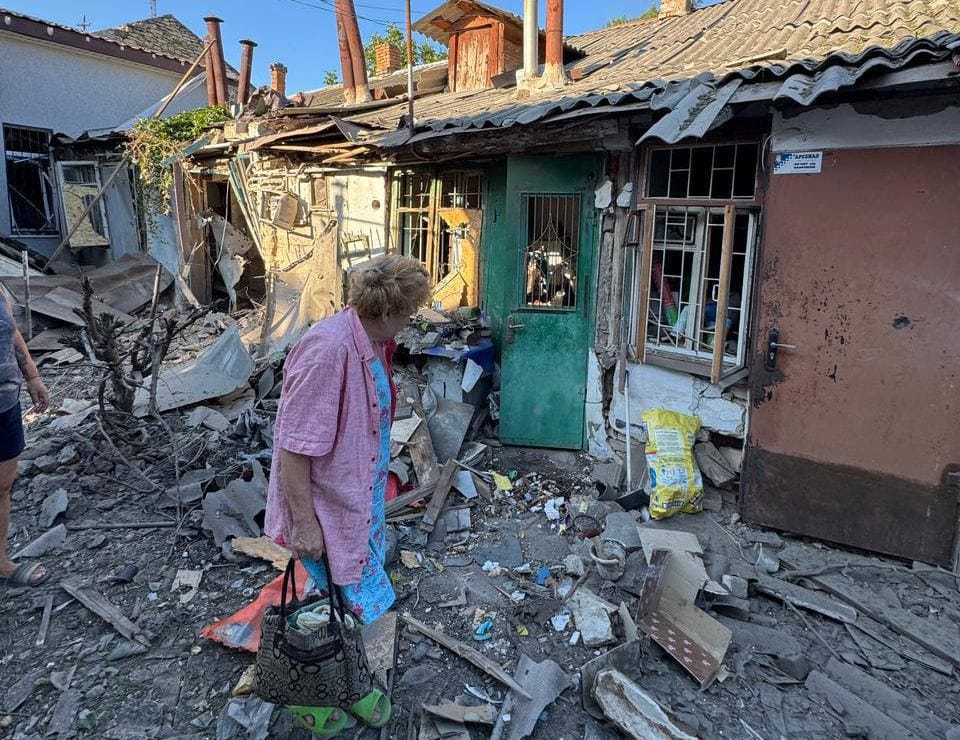 i nsani yardim ates altinda kherson yeni bir insansiz hava araci savasinda bu terordur 11736