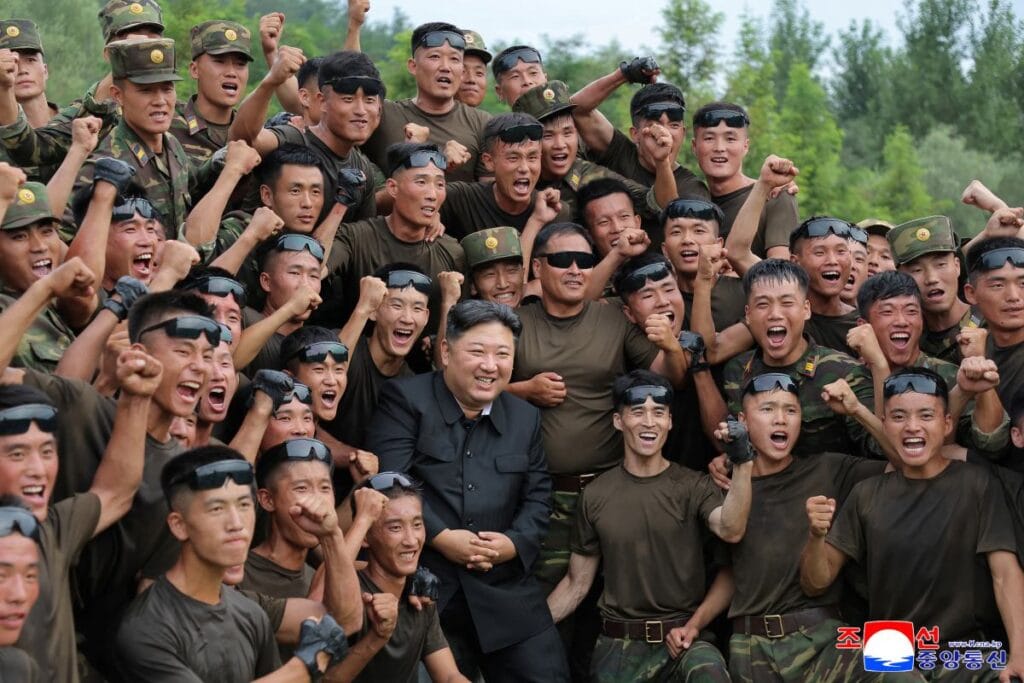 i stihbarat kim jong un un ukrayna da kac askerini kaybettigini ortaya cikardi daha fazlasi cepheye gonderilecek 8585