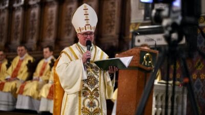 Jasna g ra da piskoposun keskin vaazi hukumete saldirdi cocuklarin ahlaksizligi ile tehdit etti 13757