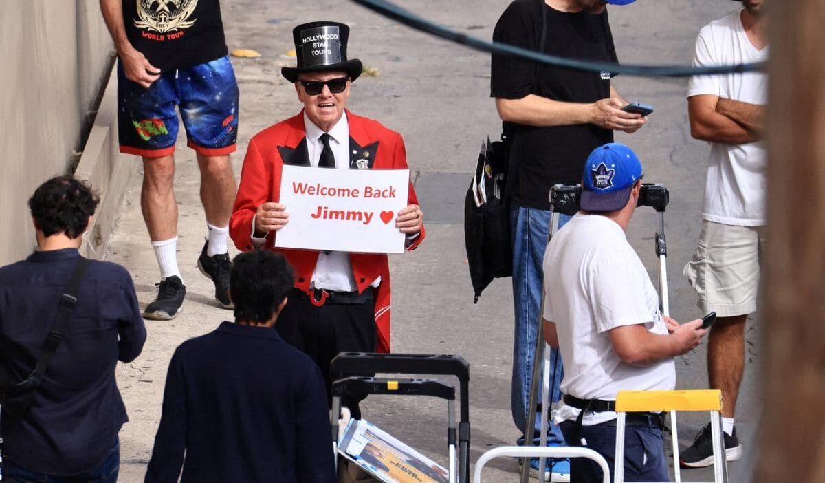 Jimmy kimmel tekrar yayinda tartismalarin ardindan duygusal konusma 12799