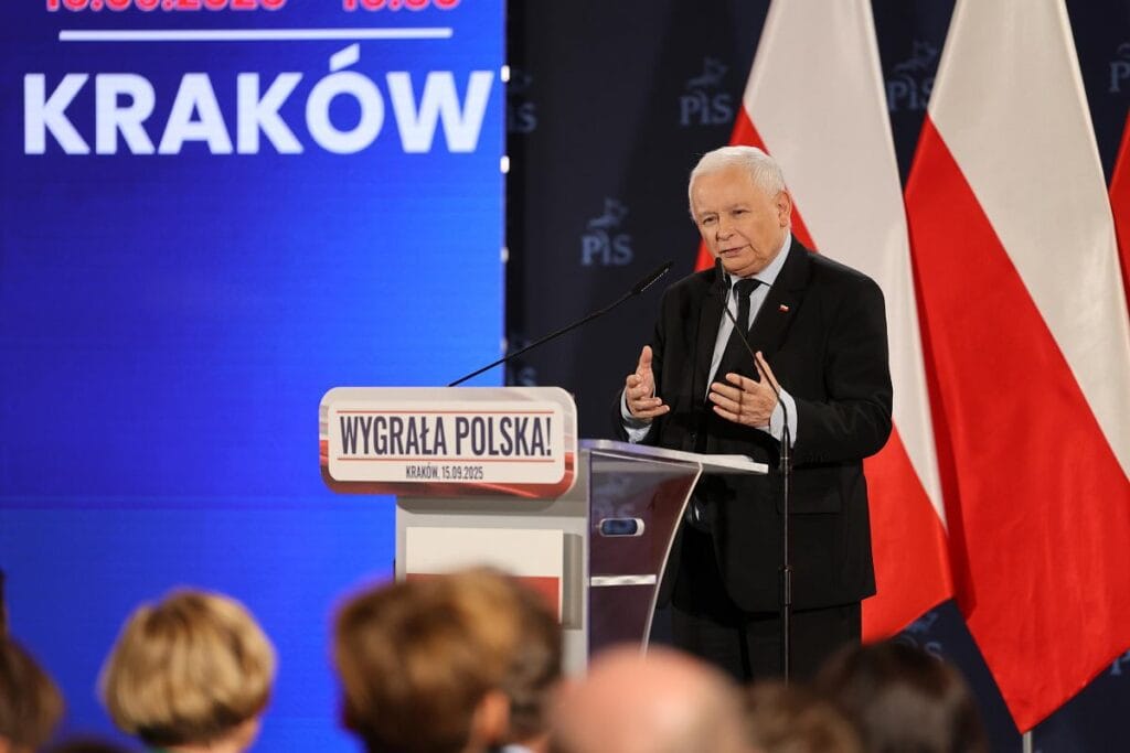 kaczy ski vatandas tusk ile isbirligini sordu salonun ilk tepkisi 11280