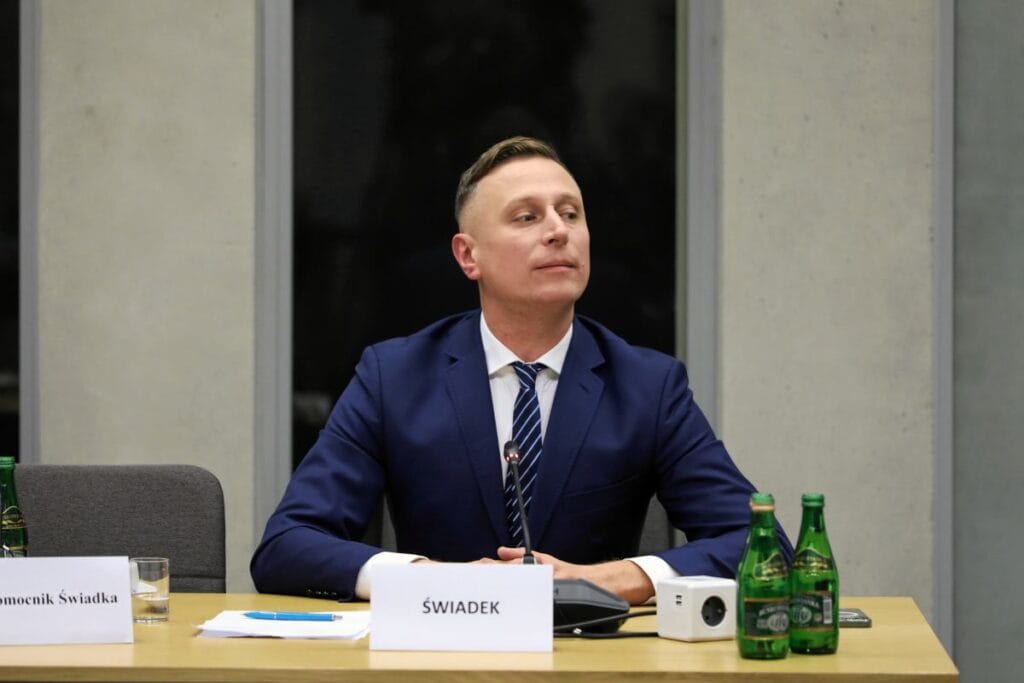 kaczynski brejza ya karsi sanirim icinde bir parca onur kalmistir 11358