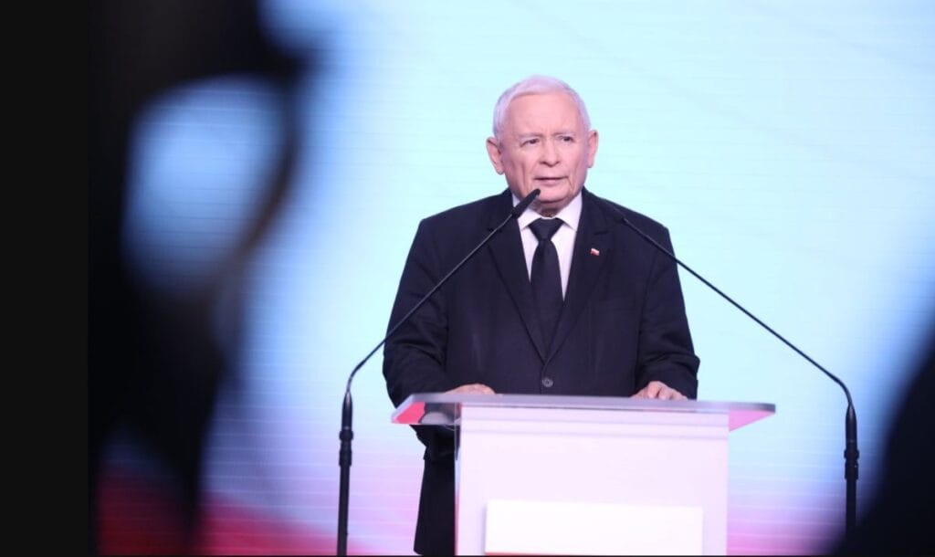 kaczynski tusk hukumetine acil bir cagrida bulundu her sey ele alinmali 8284