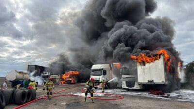 Kamienszczyzna da yangin yangin kamyonlari tuketti 13847