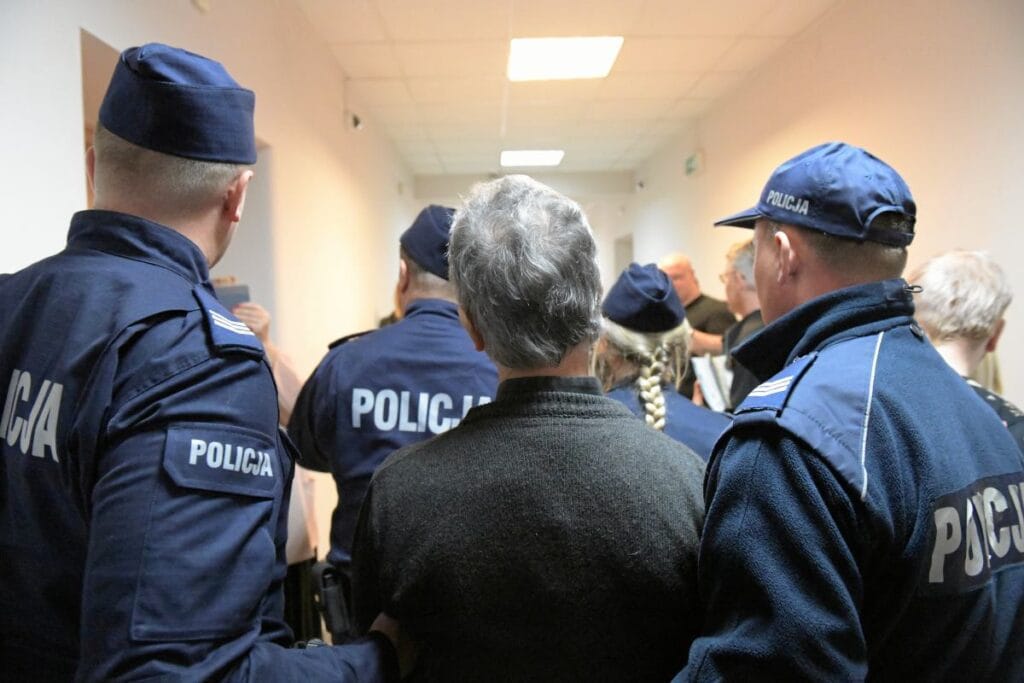 karar kesinlesmistir curia nin kizlara verdigi zarar icin odeyecegi miktar bu kadar 10118