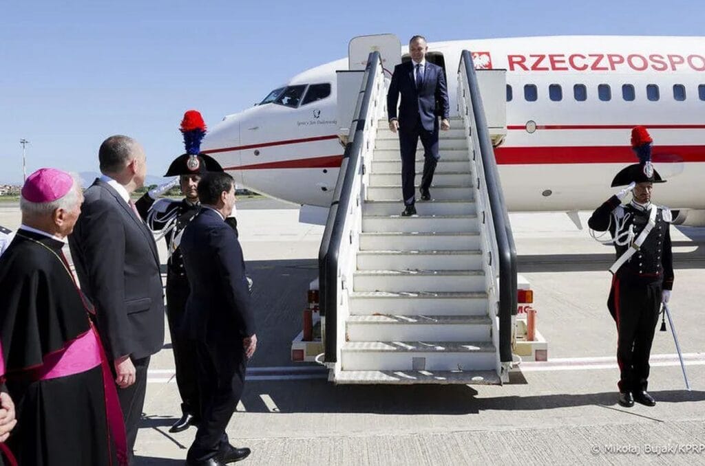 karol nawrocki papa ile gorustu ona ne verdigi biliniyor 9254