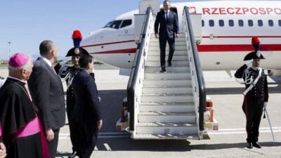 Karol nawrocki papa ile gorustu ona ne verdigi biliniyor 9254