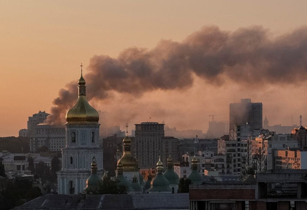 kiev rusya ukrayna hukumet binasina saldirdi savasin baslangicindan bu yana ilk kez 9557