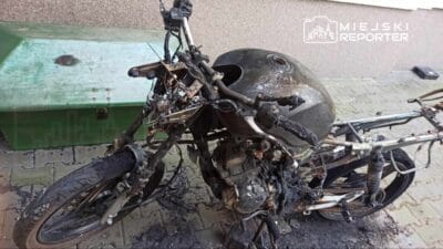 Kimligi belirsiz bir fail wola da bir motosikleti atese verdi uc makine yandi 9119