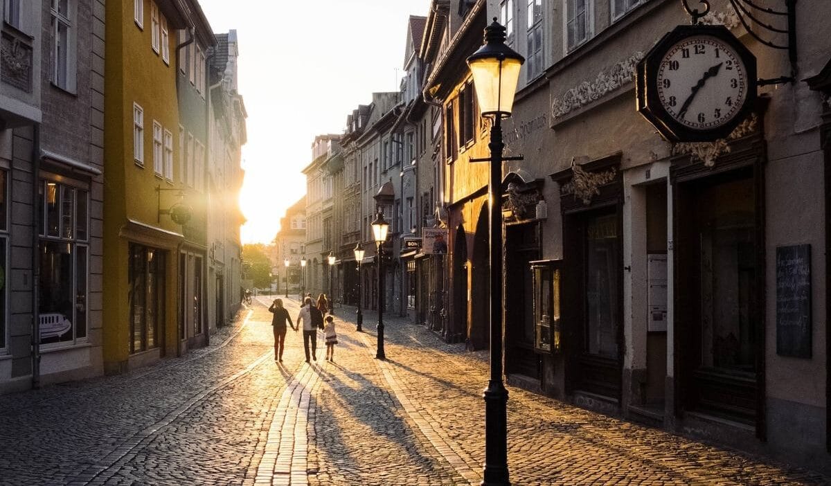Kış saatine geçiyoruz. Saatlerimizi ne zaman değiştireceğiz? "zararlı bir kalıntı" 1 Kis saatine geciyoruz saatlerimizi ne zaman degistirecegiz zararli bir kalinti 9746