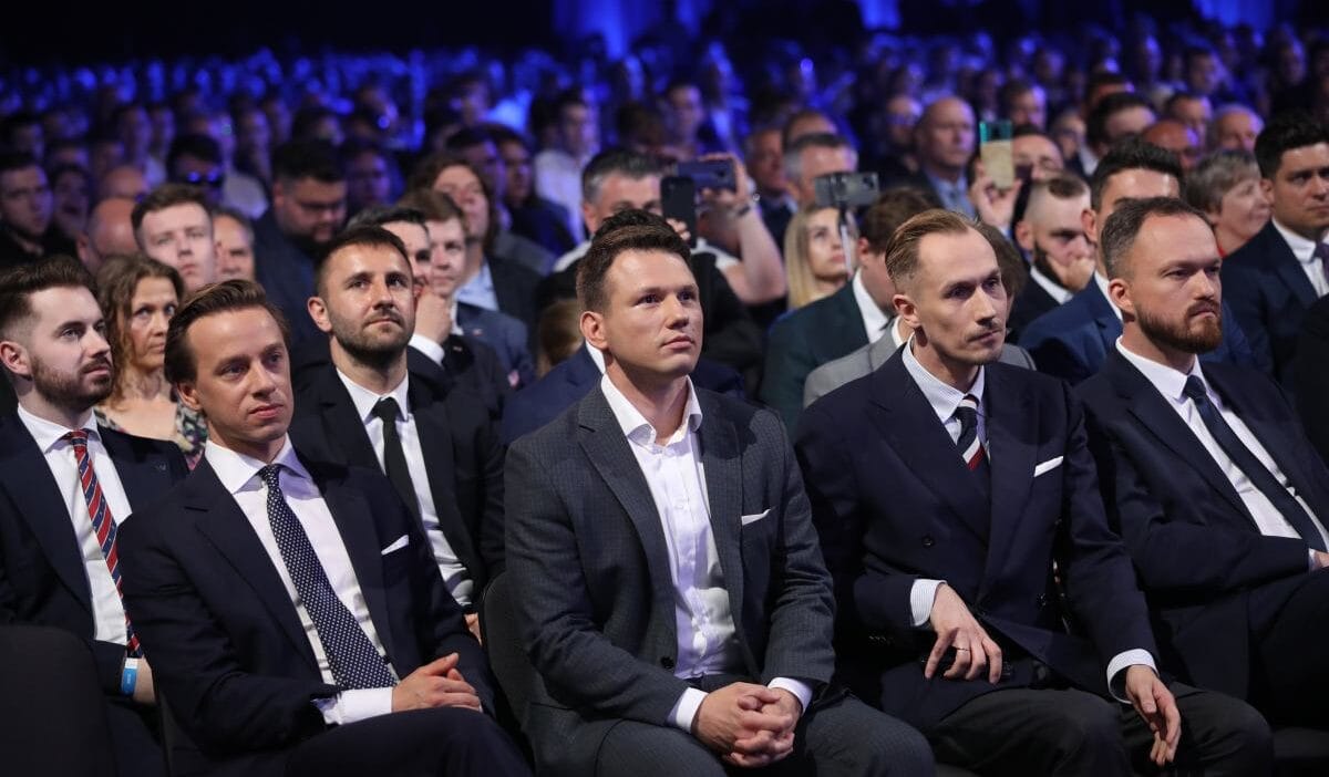 Konfederasyon milyonlarca zloti kaybedebilir ancak mentzen in adamlarinin bir b plani var 12997