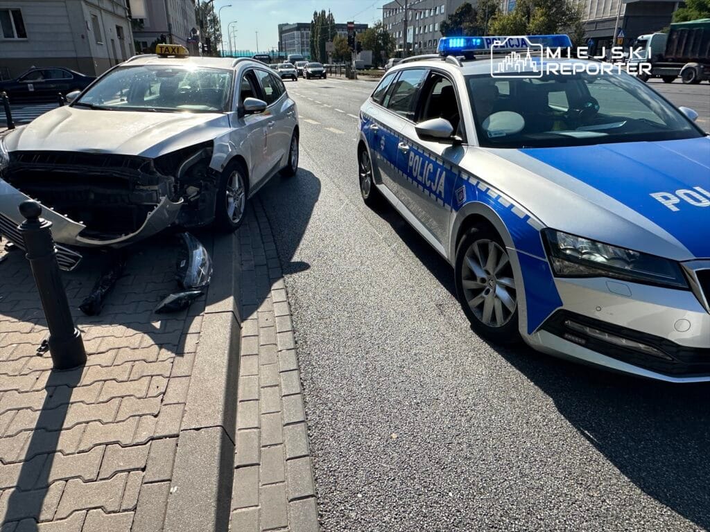 krakow caddesi nde tehlikeli carpisma deniz feneri yayalarin birkac santimetre uzagina dustu 12613