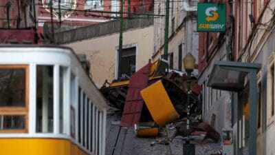 Lizbon'da popüler gloria treninin trajik kazası. Kurban sayısı arttı 4 Lizbon da populer gloria treninin trajik kazasi kurban sayisi artti 9008