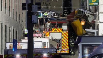 Lizbon'daki ünlü gloria treninde kaza. En az 15 kişi öldü ve yaralılar var 3 Lizbon daki unlu gloria treninde kaza en az 15 kisi oldu ve yaralilar var 8915