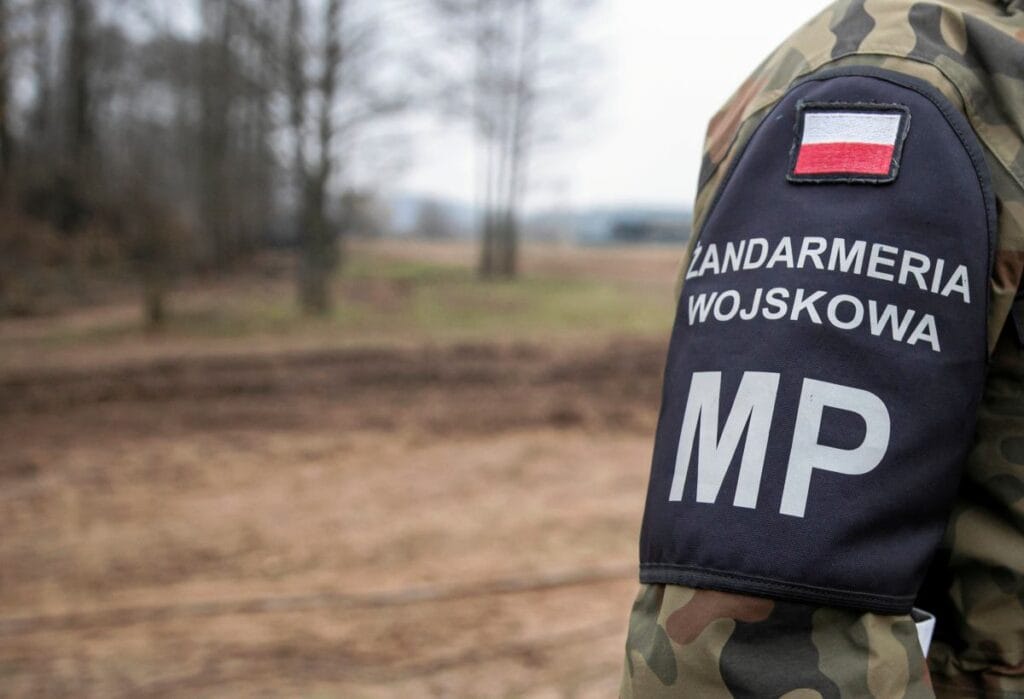 lublin bolgesinde roket kalintilari mi var askeri polis bir duyuru yayinladi 11898