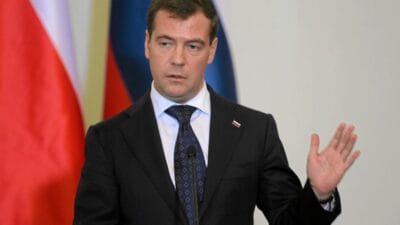 Medvedev nato yu tehdit ediyor bu rusya ile savas anlamina gelir 11196