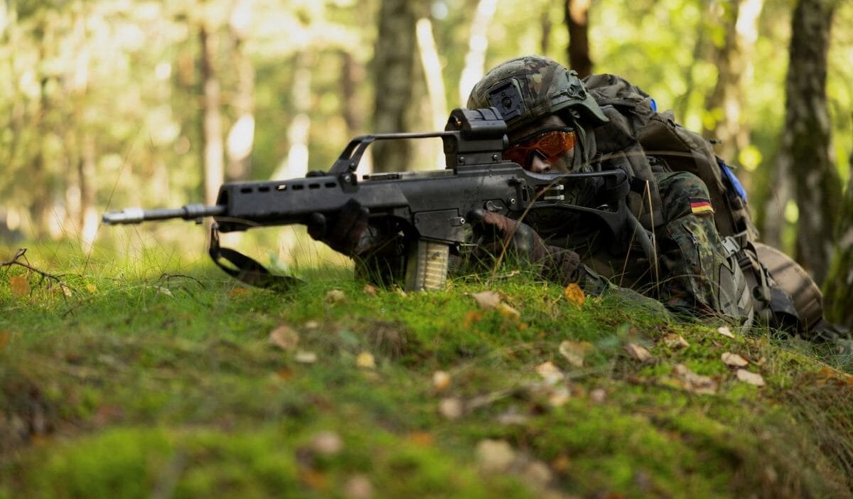 Medya almanya savasa hazirlaniyor bakan planini acikladi 9683