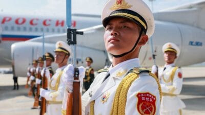 Medya: 'rusya çin'in saldırıya hazırlanmasına yardım ediyor'. Arka planda, p�£ milyar dolardan fazla 4 Medya rusya cin in saldiriya hazirlanmasina yardim ediyor arka planda p milyar dolardan fazla 13868