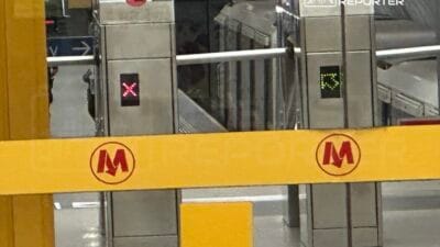 Metroda trajik kaza trenin altina atlayan kadin oldu 6 istasyon hizmet disi 10379