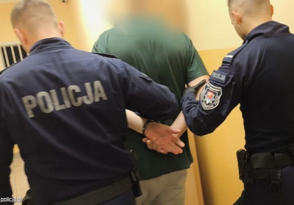 miescisko da ayin sirasinda teror 47 yasindaki sanik suclamalari dinledi gozalti karari verildi 11307