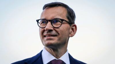 Morawiecki bir kilise rahibinden bir arsa satin aldi savcilik sorusturmada sirada ne oldugunu acikladi 13081