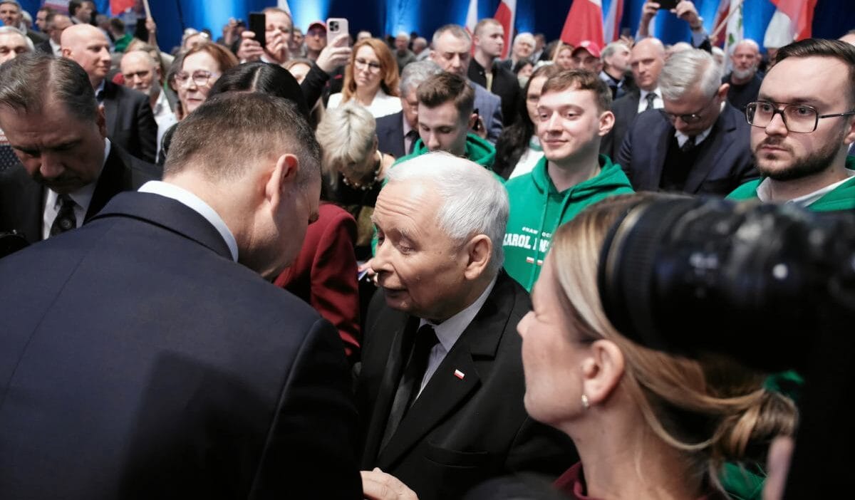 Nawrocki'nin adamları bu toplantı hakkında konuşmuyor. Kaczyński'nin bilmemesi gerekiyordu. 1 Nawrocki nin adamlari bu toplanti hakkinda konusmuyor kaczy ski nin bilmemesi gerekiyordu 9839