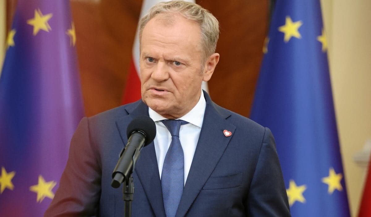 Nawrocki trump gorusmesi tusk kimseyle dizlerimin uzerinde konusmayacagim 9077