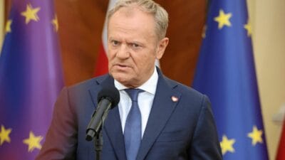 Nawrocki trump gorusmesi tusk kimseyle dizlerimin uzerinde konusmayacagim 9077