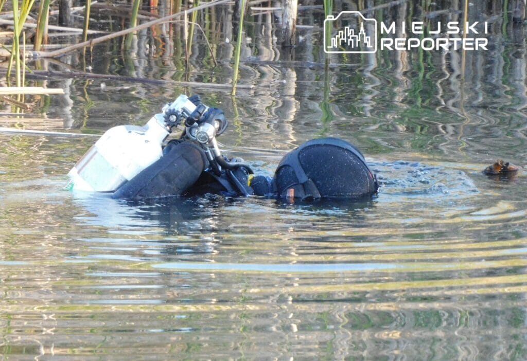 Nehirden cikarilan bir erkek cesedi calismalar cumhuriyet savcisinin gozetiminde polis tarafindan yurutulmustur 11427