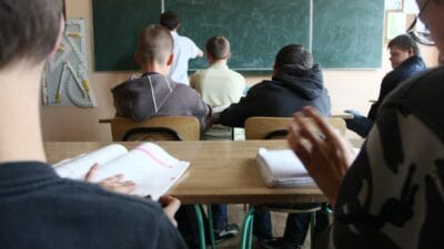 Okul yili baslamadan once bir doktorun dokunakli cagrisi bircok cocuk icin bu cehennemin baslangicidir 8235