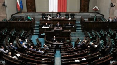 Okullarda iki din dersi geri mi donuyor parlamento uyeleri karar verecek 13270