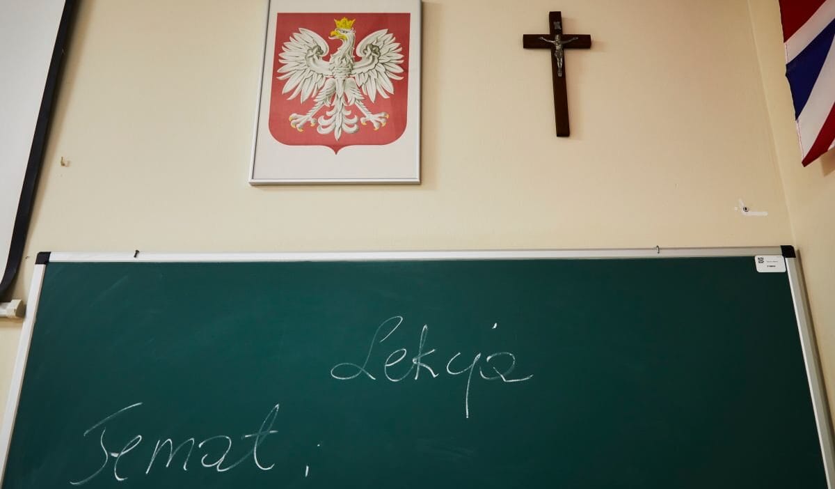 Okullarda iki saat din dersi mi avrupa parlamentosu uyeleri projede bundan sonra ne yapilacagina karar veriyor 13291