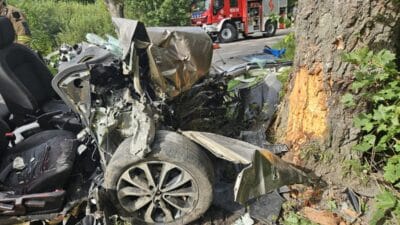 Olsztyn yakinlarindaki yerel bir yolda trajik bir kaza kurbanlardan biri 3 aylik bir bebek 11784