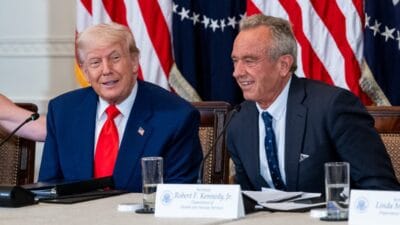 Otizm kontrolden cikti trump sebebini bildigini iddia ediyor bilinen bir ilaca bagliyor 12700