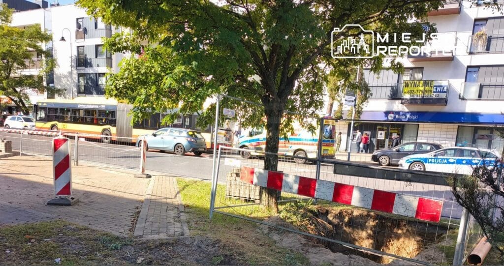 Otobüste saldırgan. Yolculara gaz sıktı, otobüsten inen bir adamı akordeonla iterek "buraya zenci sokmam" dedi. 1 Otobuste saldirgan yolculara gaz sikti otobusten inen bir adami akordeonla iterek buraya zenci sokmam dedi 13538