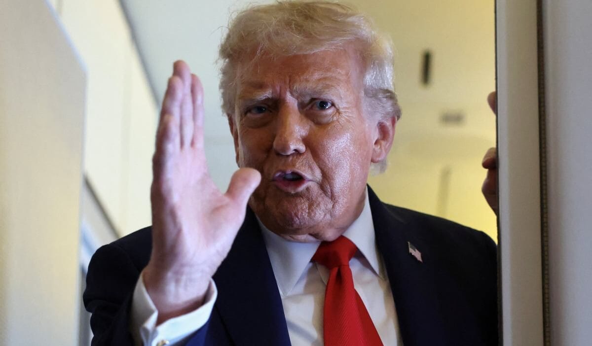 Pap gazetecilerini savunuyor trump in sozlerinin cevirisindeki bir hata uzerine bir aciklama yapildi 12060