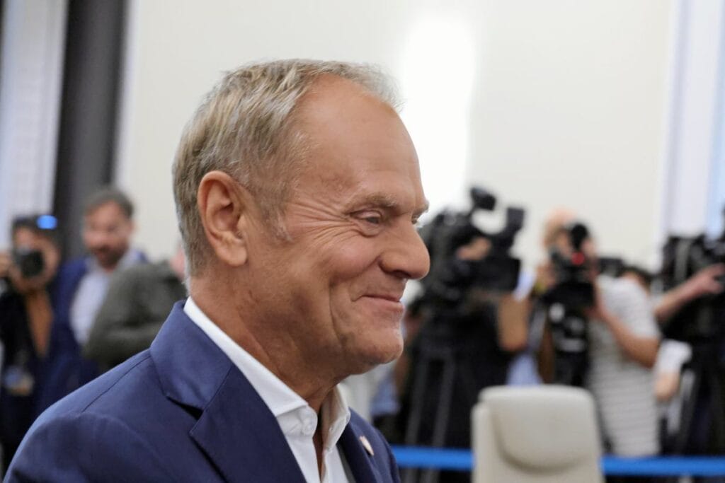 politikacilar yumurtlama ile regl arasindaki farki bilmiyorlardi tusk alay ediyor siddetle tavsiye ederim 8732