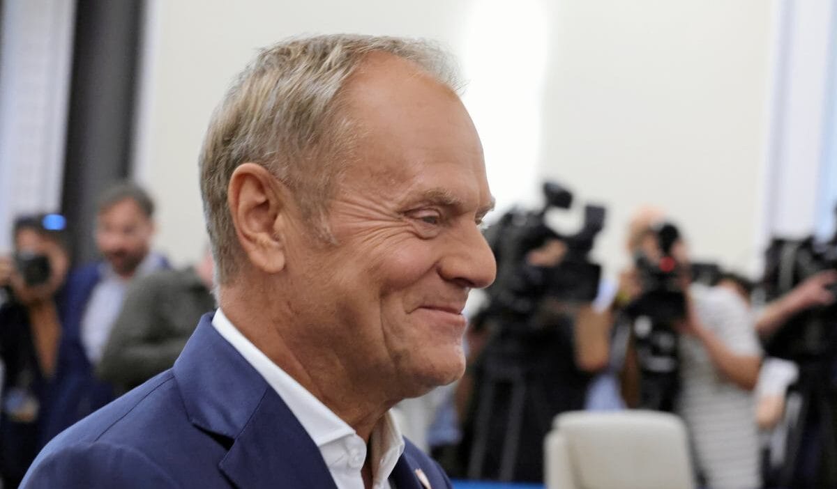 Politikacilar yumurtlama ile regl arasindaki farki bilmiyorlardi tusk alay ediyor siddetle tavsiye ederim 8732