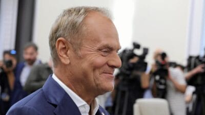 Politikacilar yumurtlama ile regl arasindaki farki bilmiyorlardi tusk alay ediyor siddetle tavsiye ederim 8732