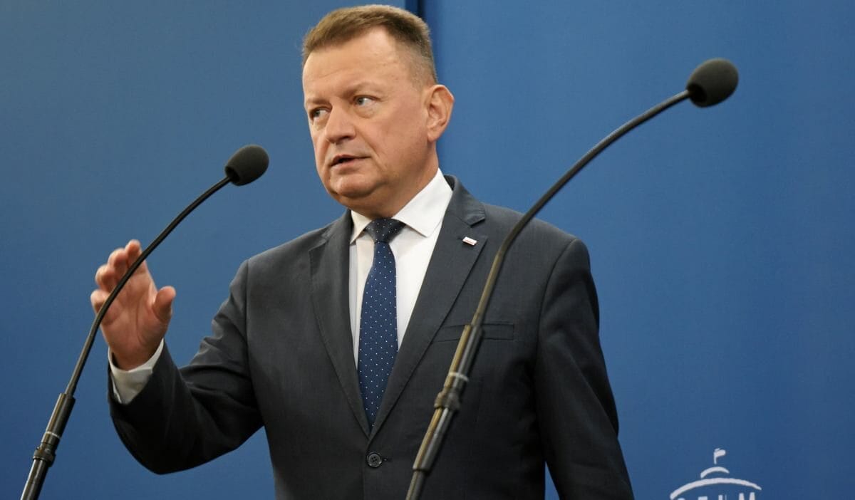 Polonya'da acil durum sinyalleri. Blaszczak: nasıl çalıştıklarını bilmiyorum. 1 Polonya da acil durum sinyalleri blaszczak nasil calistiklarini bilmiyorum 11175