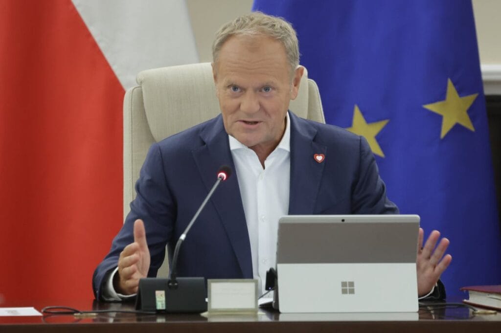 polonya rusya ve belarus un eylemlerine yanit veriyor donald tusk bir karar verdi 9971