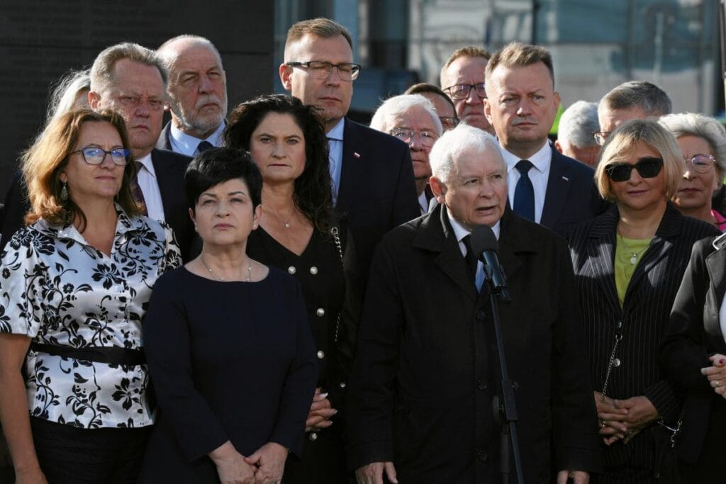 polonya uzerinde dronlar hukuk ve adalet partisi baskani nin hicbir yanilsamasi yok bu artik bir kaza degil polonya ya yonelik bir saldiridir 10214