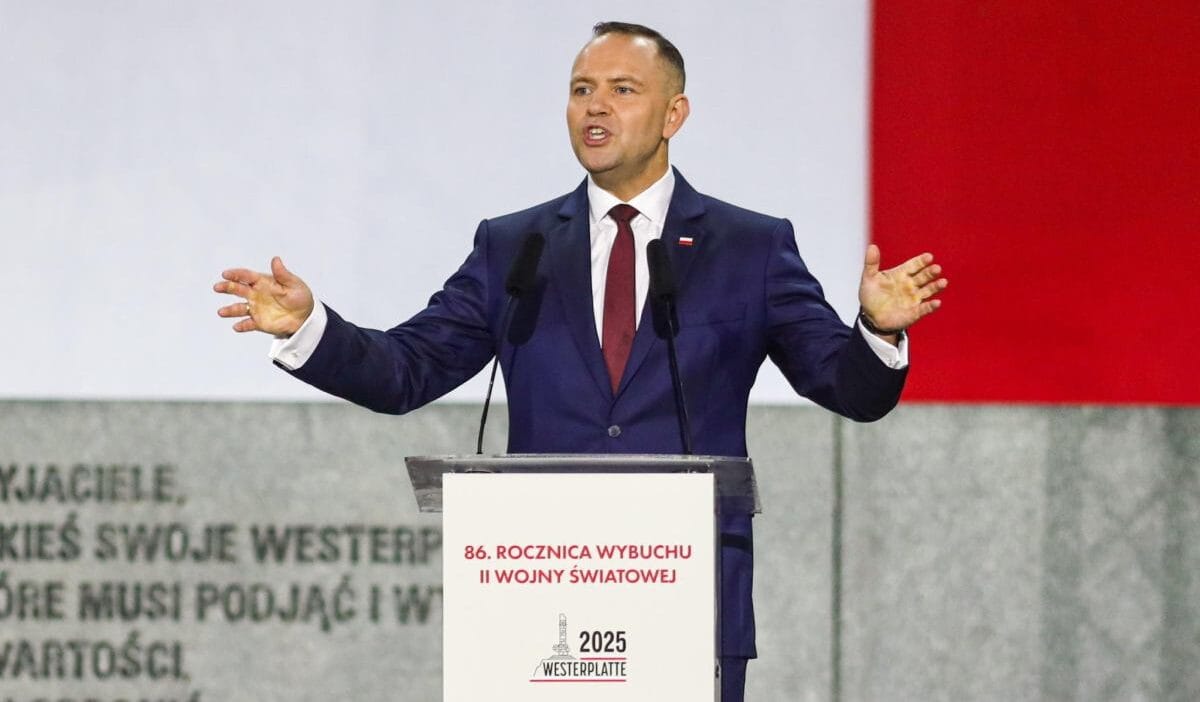 Polonya'ya tazminat konusunda alman basını. Başka bir suçluya işaret ediyor 1 Polonya ya tazminat konusunda alman basini baska bir sucluya isaret ediyor 9824